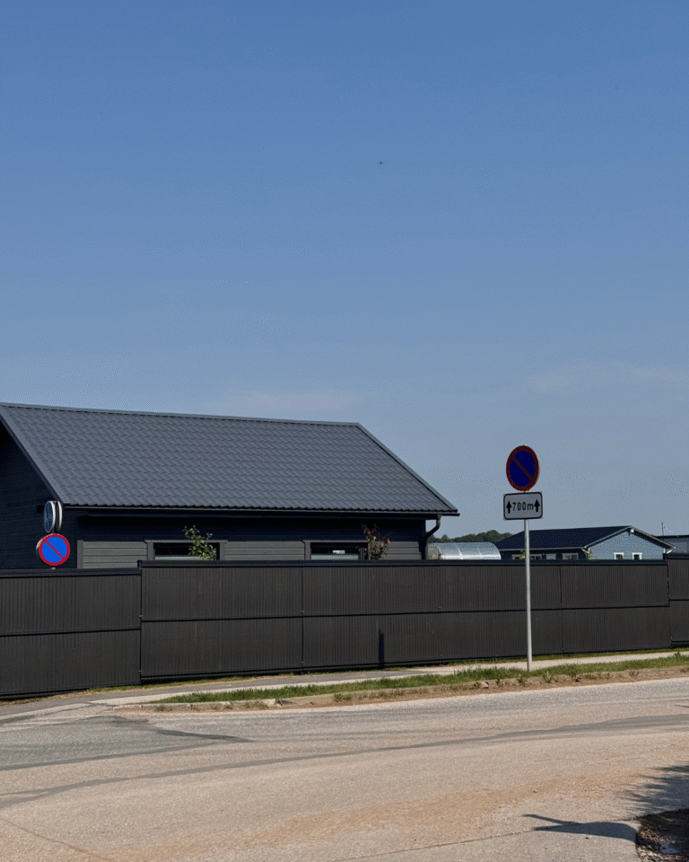WPC lippidega kaetud paneelaed